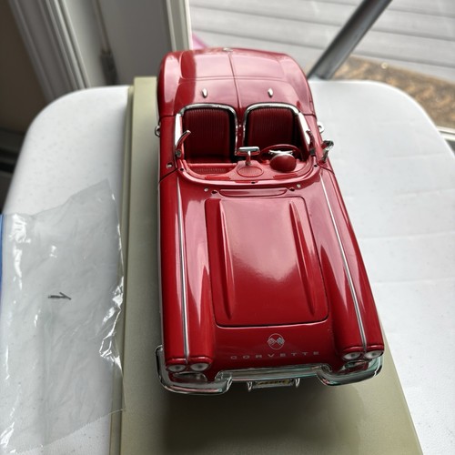 ERTL 1962 Corvette Red 1:18 scale Chevrolet Model Car Rare AS IS See Details - Picture 3 of 18