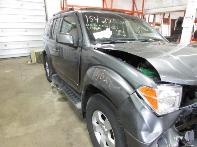 Engine Cover Nissan Pathfinder 2005 05 809559 Foto 4 de 4