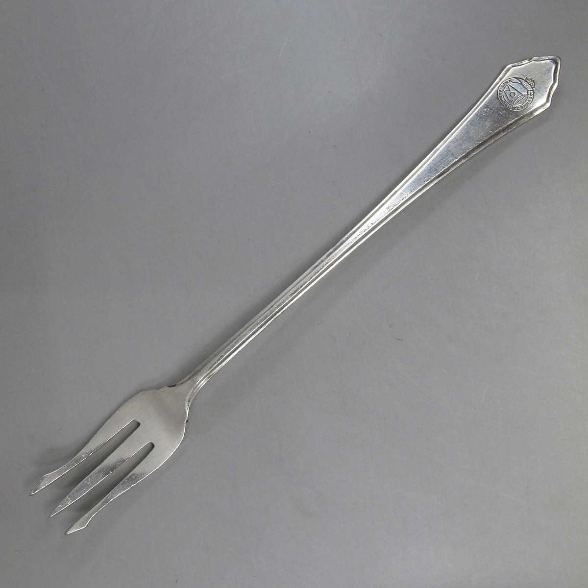 FURNESS BERMUDA LINE Cocktail Oyster Fork MAPPIN & WEBB Shipping