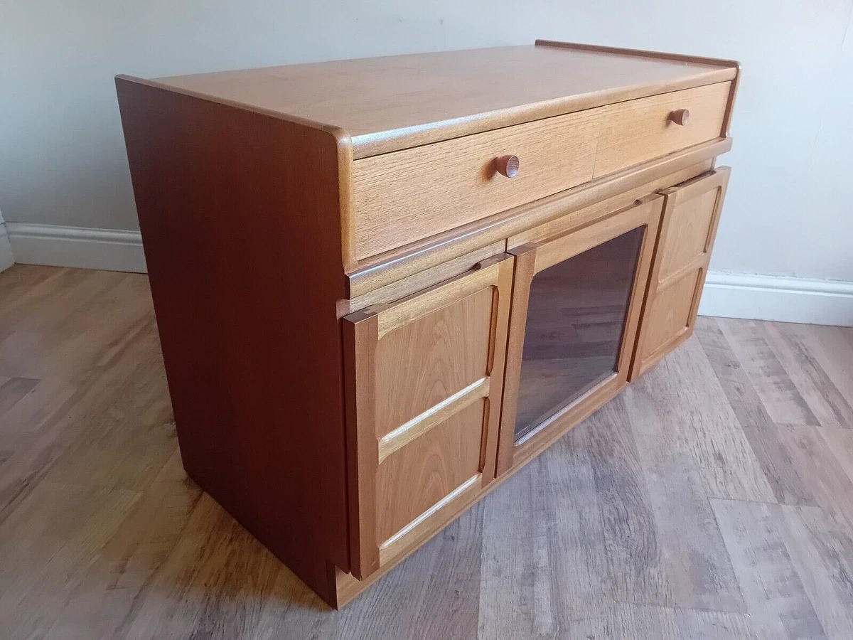 Superb 1980 s NATHAN Mid Century Teak Drinks Cocktail Media