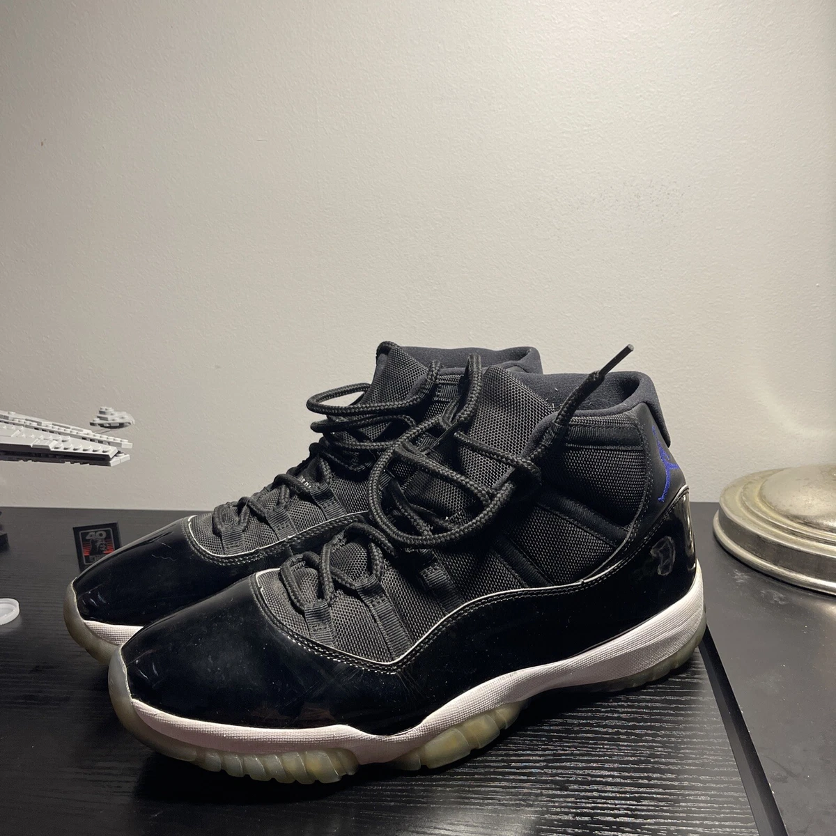 Jordan 11 Retro 2016 - Kickz Special Box Space Jam for Sale