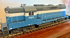 BN / GN BIG SKY BLUE GP20 HIGH HOOD LOCO- DCC/ " QUANTUM SOUND " HO Scale RARE