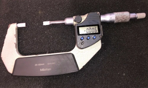 MITUTOYO DIGITAL BLADE MICROMETER 25-50MM 0.001MM NO. 422-231