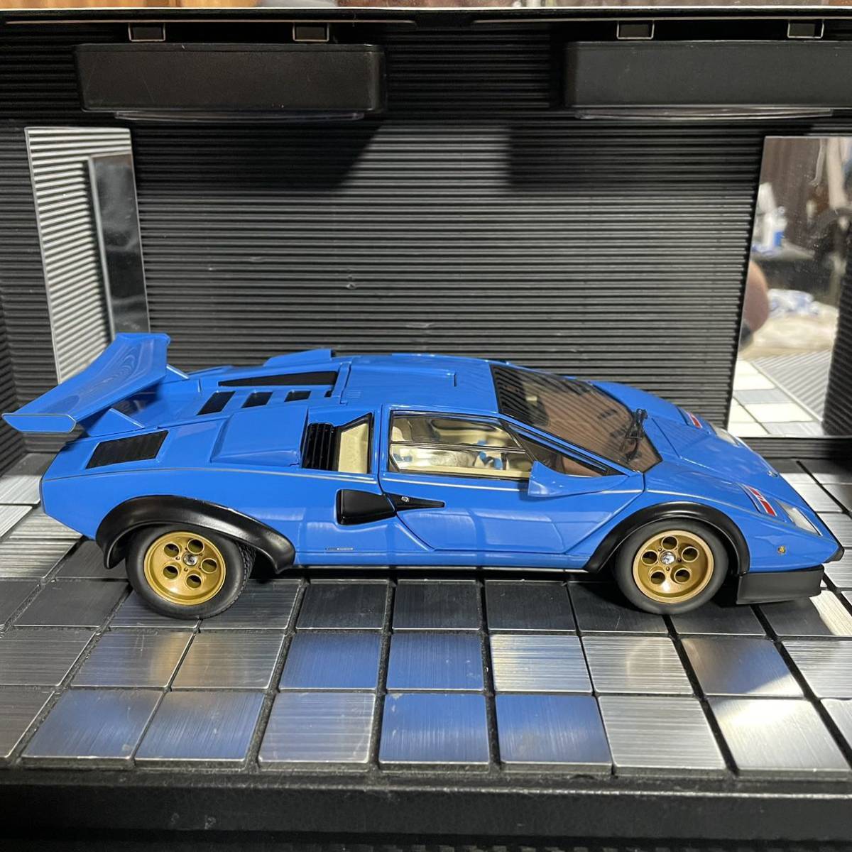 Kyosho 1/18 Lamborghini Countach LP500S WW Blue Rare Near unused