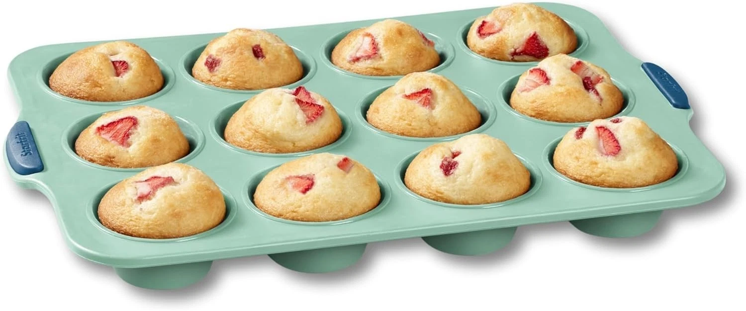 Silicone 12 Cup Muffin Pan W/ Integrated Metal Frame Green