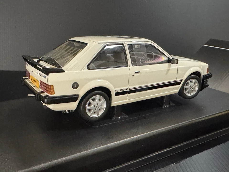1984 Ford Escort RS1600i Rhd 1/18 Diamond White Sun Star HTF Us Seller ! - Image 3 of 4