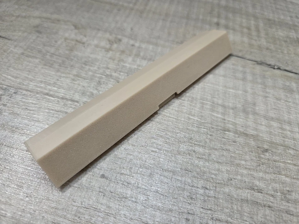 Amiga 500 Expansion Port Cover - Commodore - left side port cover - Image 2 of 4