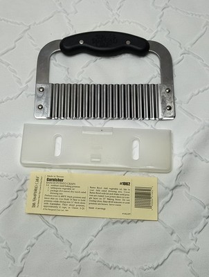 The Pampered Chef GARNISHER #1062 Discontinued 1997 Cutter Chopper With Guard