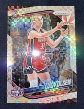 💥2025 WNBA PRIZM Lucy Olsen RC CHECKERBOARD XFractor SSP Rookie CASE HIT!