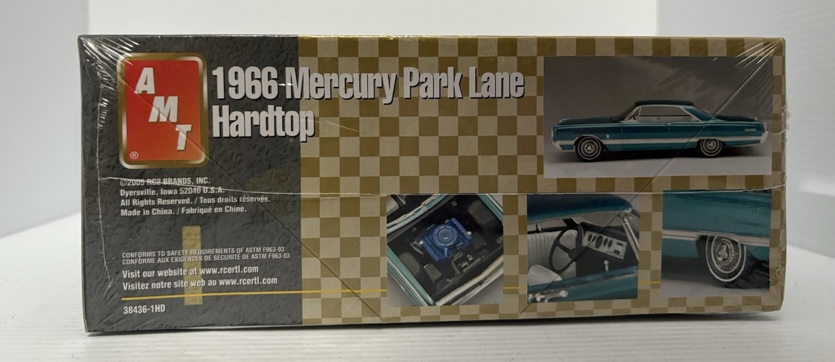 AMT 1966 Mercury Park Lane Hardtop 38436 Vintage Model Car Kit 1
