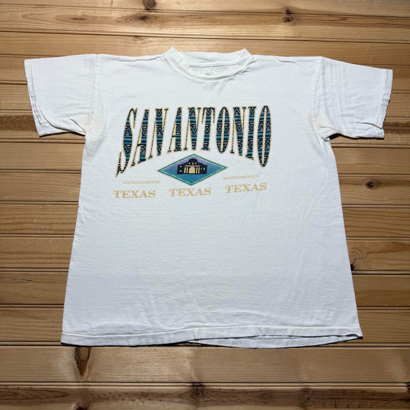 Vintage 90s Hanes San Antonio Texas Tribal Graphic Souvenir T-Shirt - Medium