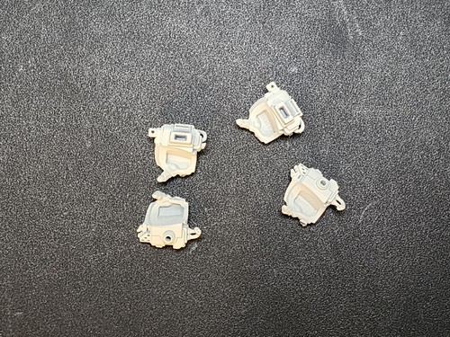 Warhammer 40k Space Marines Aggressors Various Gauntlets x4 Bits Lot, P115 - Picture 2 of 2