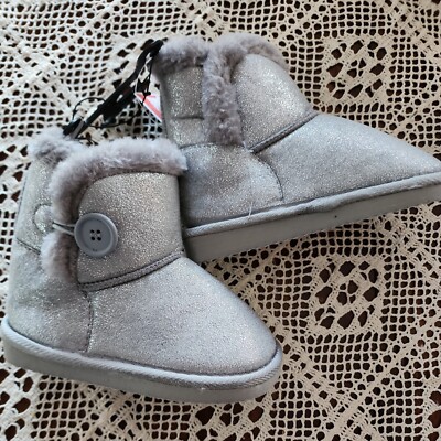 Kidgets ~ SILVER ~ Faux Fur ~ Mid-Calf ~ Toddler Girls' Size 9 ~ Lined Boots