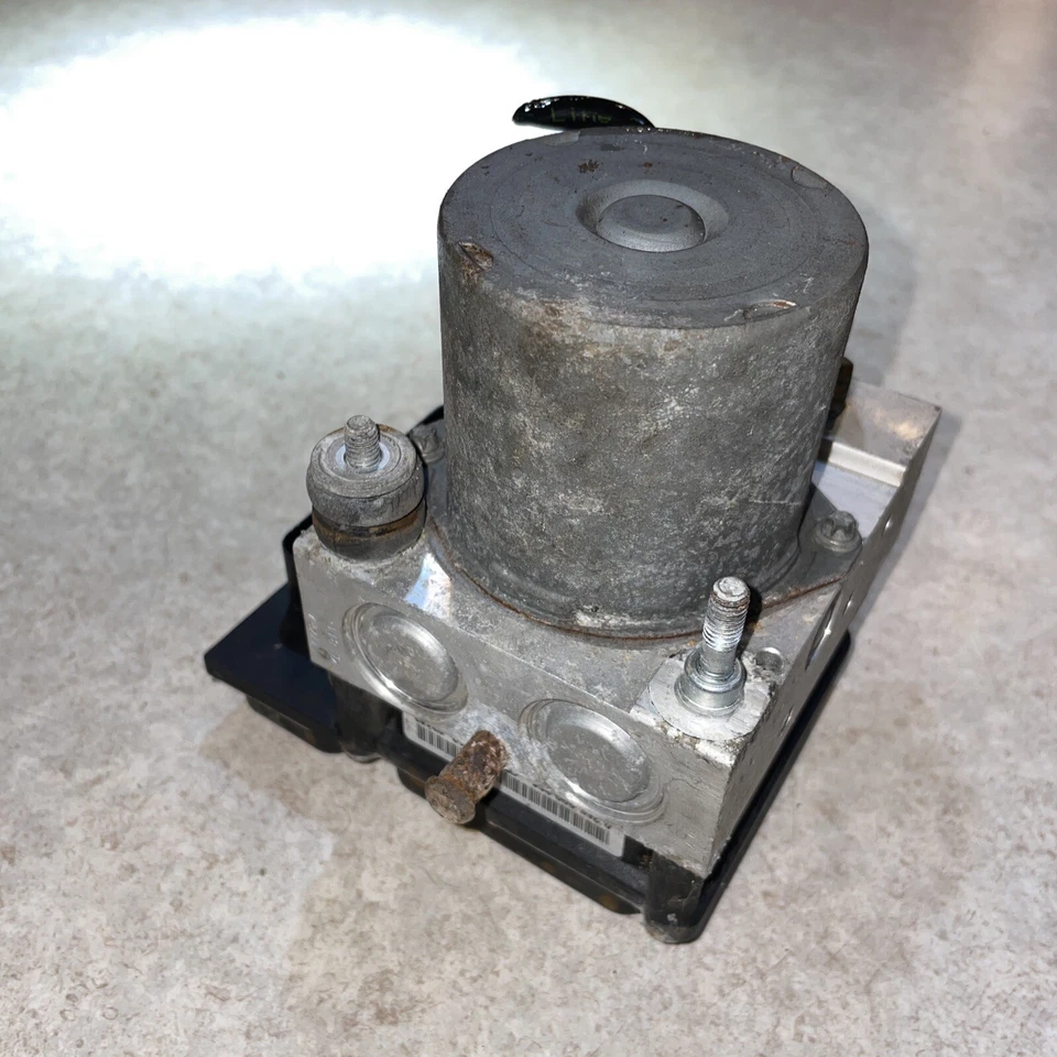 2005 2007 MERCURY MONTEGO FREESTYLE ANTI LOCK BRAKE PUMP W/O TRACTION CONTROL - Image 3 of 4