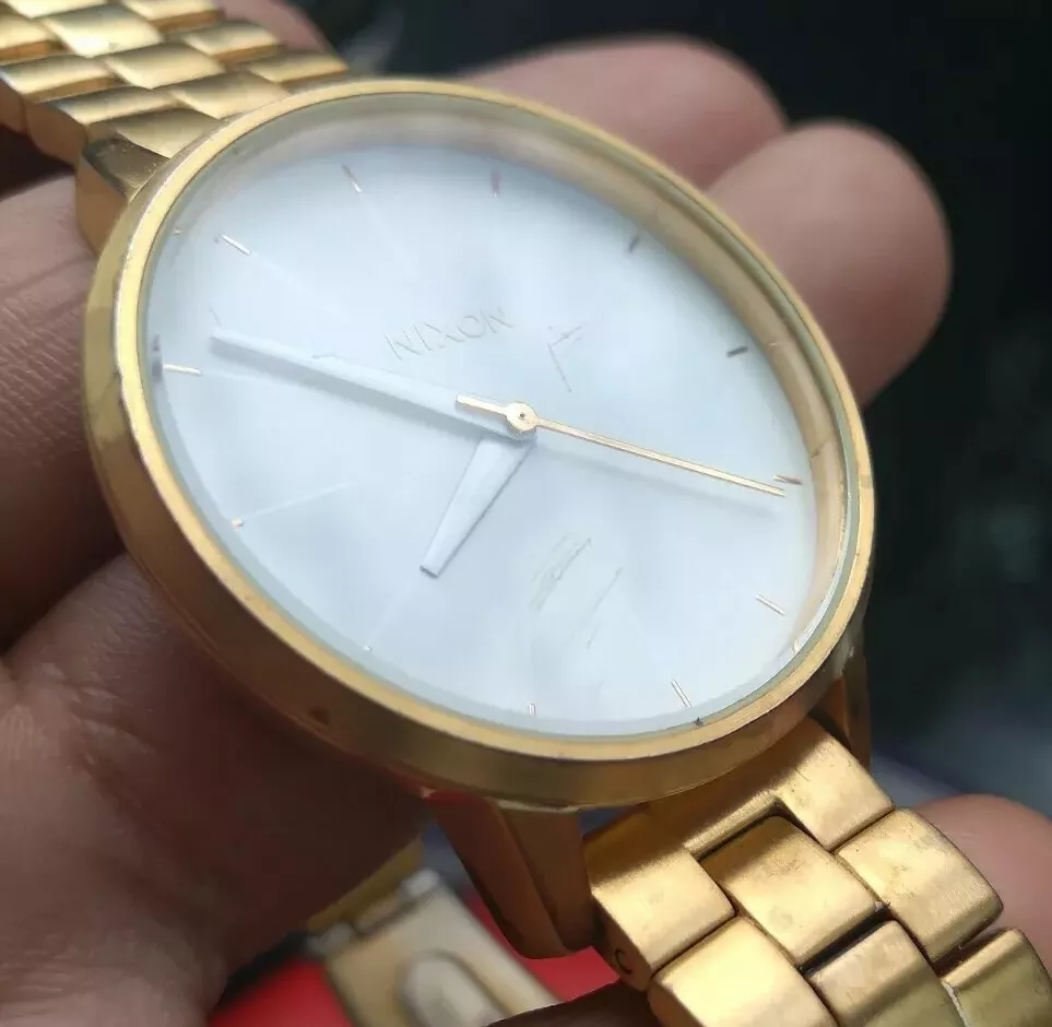 Nixon kensington top movin out watch