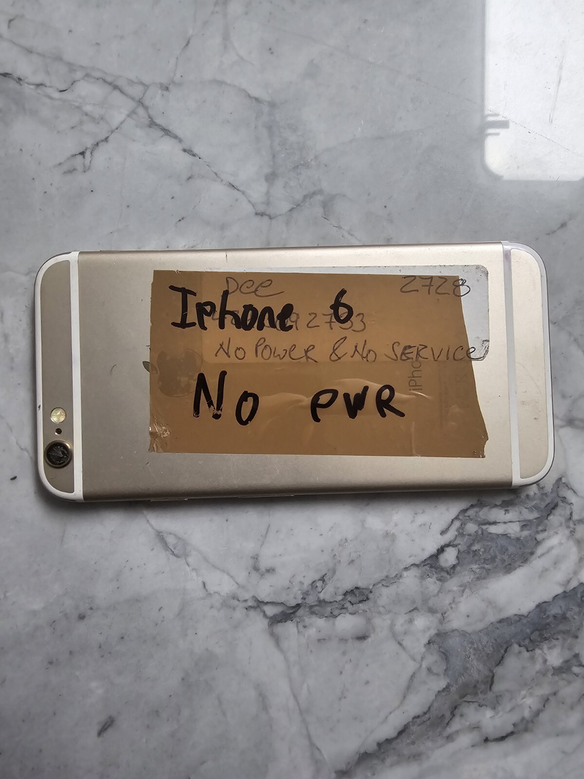 Apple iPhone 6 Gold FOR PARTS (NO POWER)