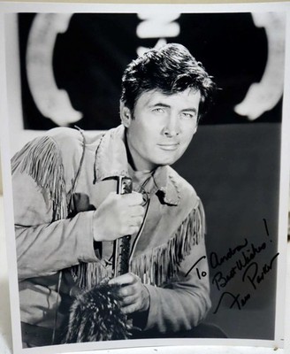 Fess Parker Signed Photo ~ Davy Crockett / Daniel Boone Actor