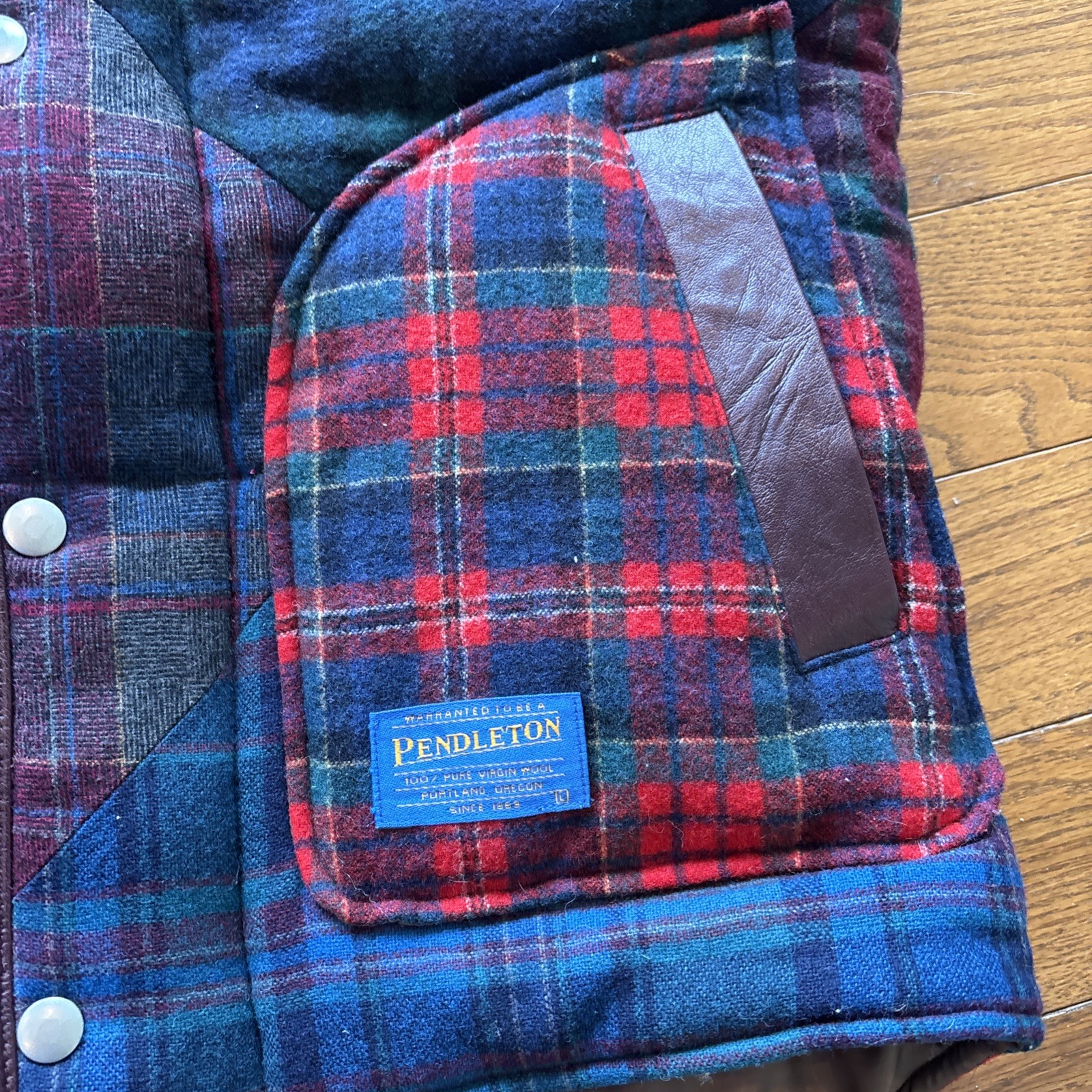 Pendleton Rare Patchwork Quilted Snap Unisex Vest… - image 3