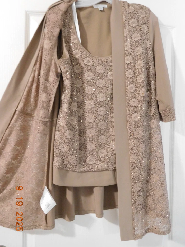 TRAJE PANTALÓN MADRE DE LA NOVIA - TOP OLEG CASSINI CON PANTALONES R&M RICHARDS - 18W  Foto 2 de 4