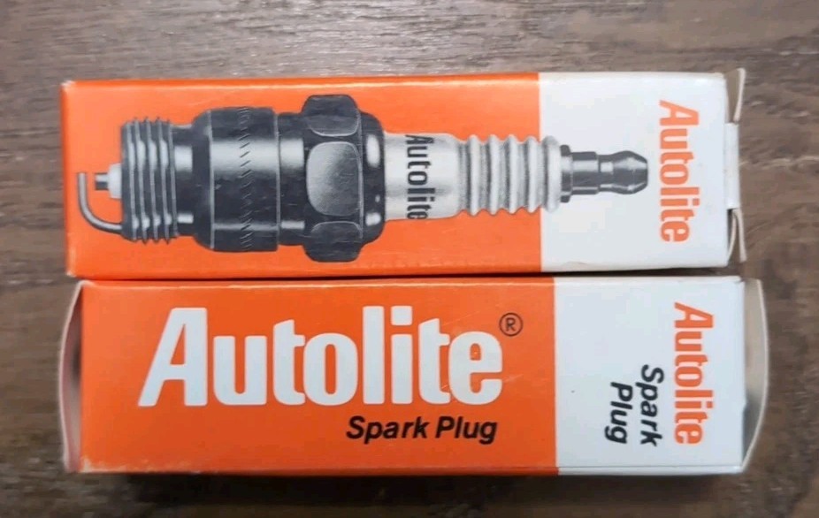 Autolite 2592 Spark Plug Lot Of 2