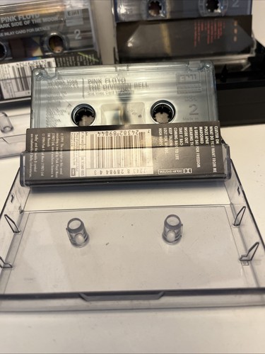 Pink Floyd Cassette Bundle: Dark Side, Delicate Sound Of Thunder & Division Bel - Picture 8 of 9
