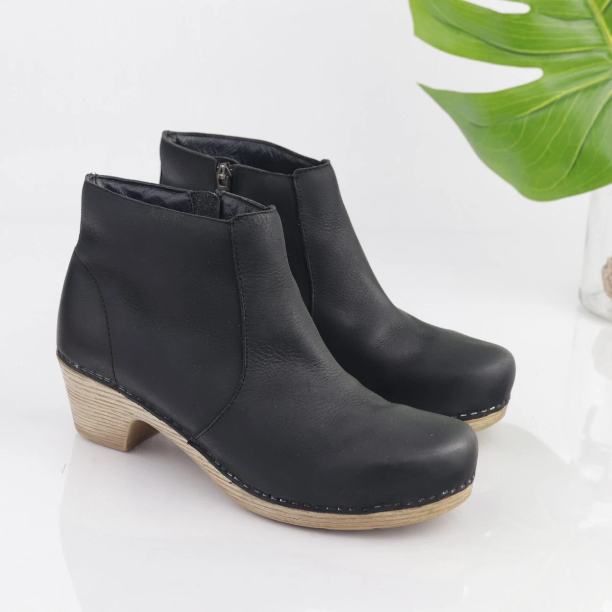 Dansko Women s Maria Boots Size 40 9 Wooden Clog Block Heel Black Nubuck Comfy