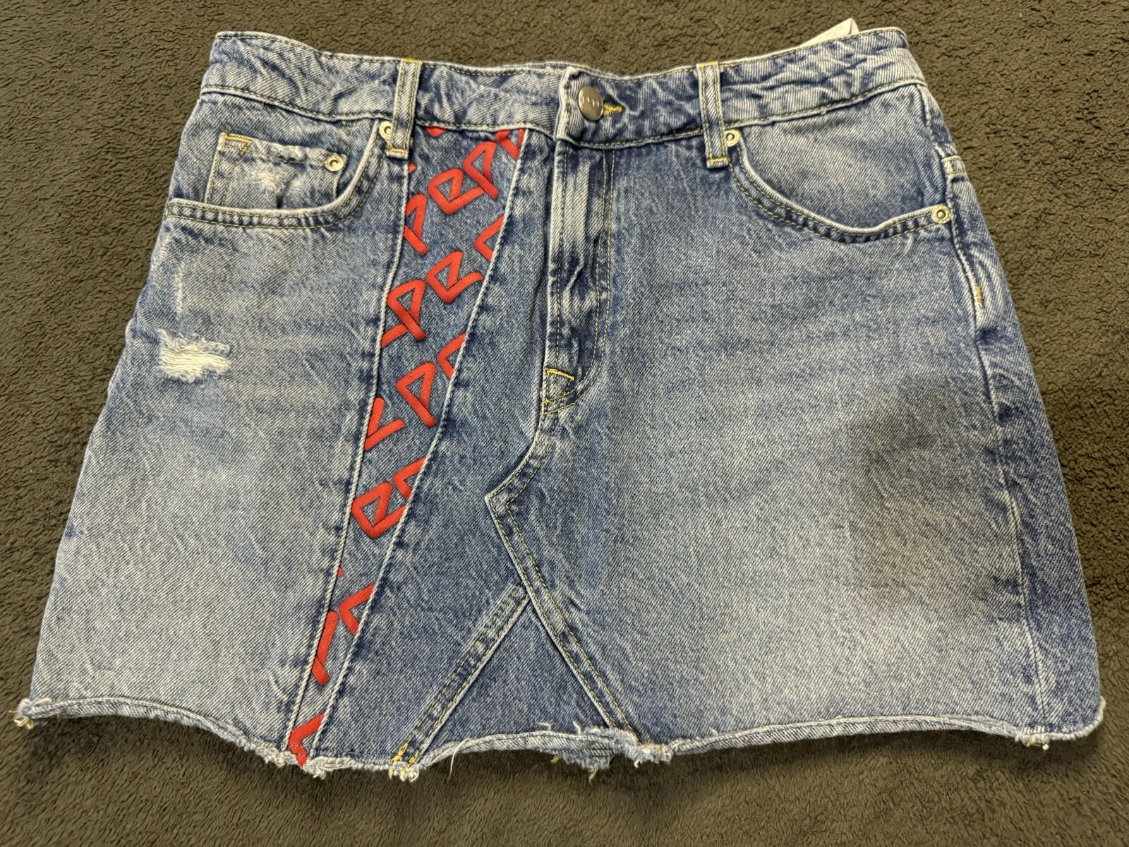 Picture 1 of 6