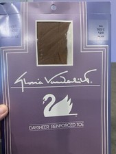 Vintage NOS Gloria Vanderbilt Tan Size C Daysheer Pantyhose Nylon New 2122