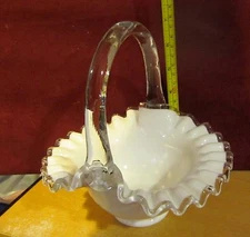 VINTAGE WHITE RUFFLED ART GLASS BAKSET  FENTON