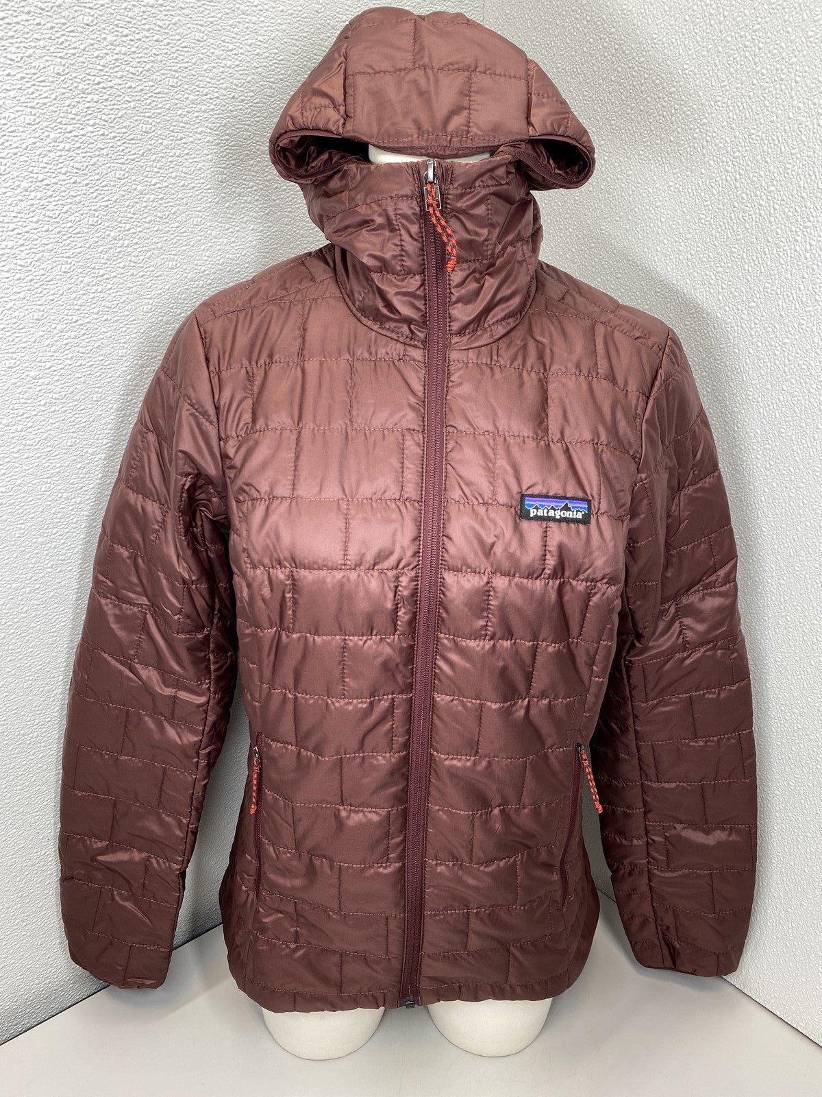 Patagonia Womens Nano Puff Jacket Maroon Size XS Hoody Hooded Packable Coat