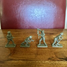 Crescent Toy Soldiers British Paratroops Set of 4