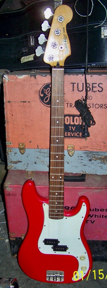 ベース Squier by Fender Amazon.co.jp: Squier by Fender エレキベース Classic Vibe