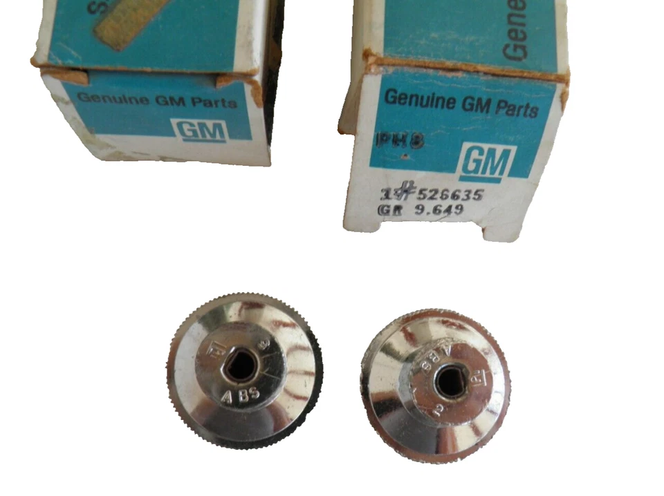 526635 PERILLAS par (2) radio grano madera 1977-79 Pontiac Ventura Bonneville GM NOS Foto 4 de 4