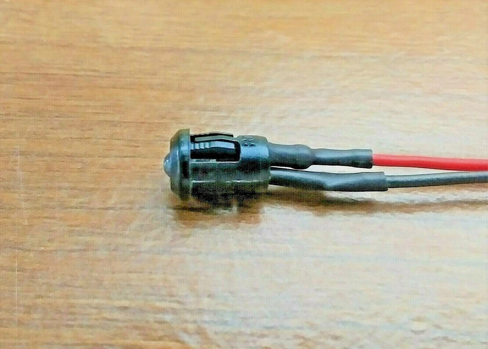 BBT Super Brillante 12 Voltios Blanco LED Mini 1/4" Luz de Cortesía  Foto 2 de 4