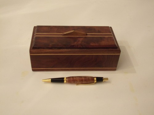 Keepsake box handcrafted from Fancy Walnut - Picture 2 of 4