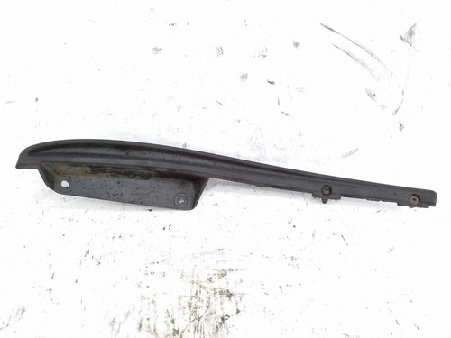 Rear bumper trim bar molding