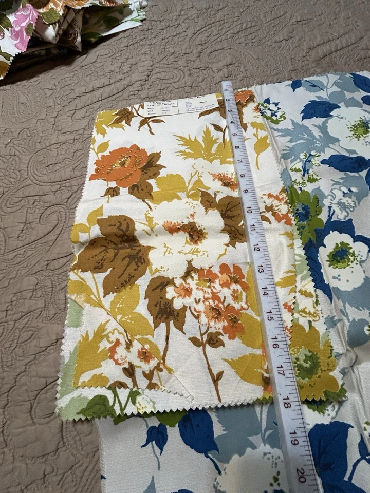 Lot Upholstery Fabric Sample Squares Crafting Quilting One 29x43” And 3 11x18” - Image 3 of 4