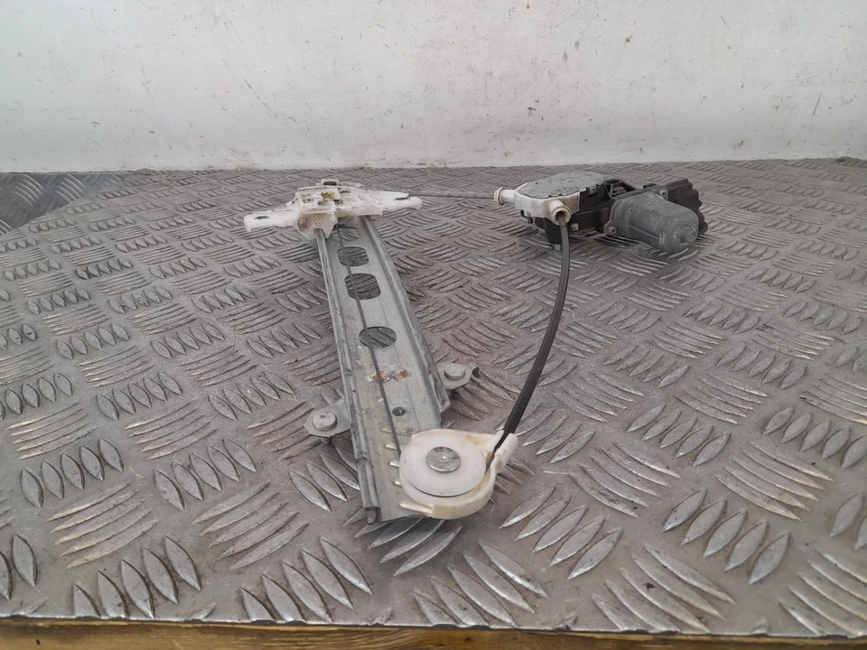 Mecanismo regulador ventana delantera pasajero izquierdo suzuki swift n/s 2009-2017 mk3 Foto 2 de 4