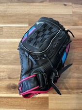 Mizuno Finch Softball Glove 11" Right Hand Throw RHT Fastpitch Pink GPP1105F2