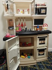 Step2 Great Gourmet Kids Kitchen Playset Indoor/Outdoor Kitchenette Interactive
