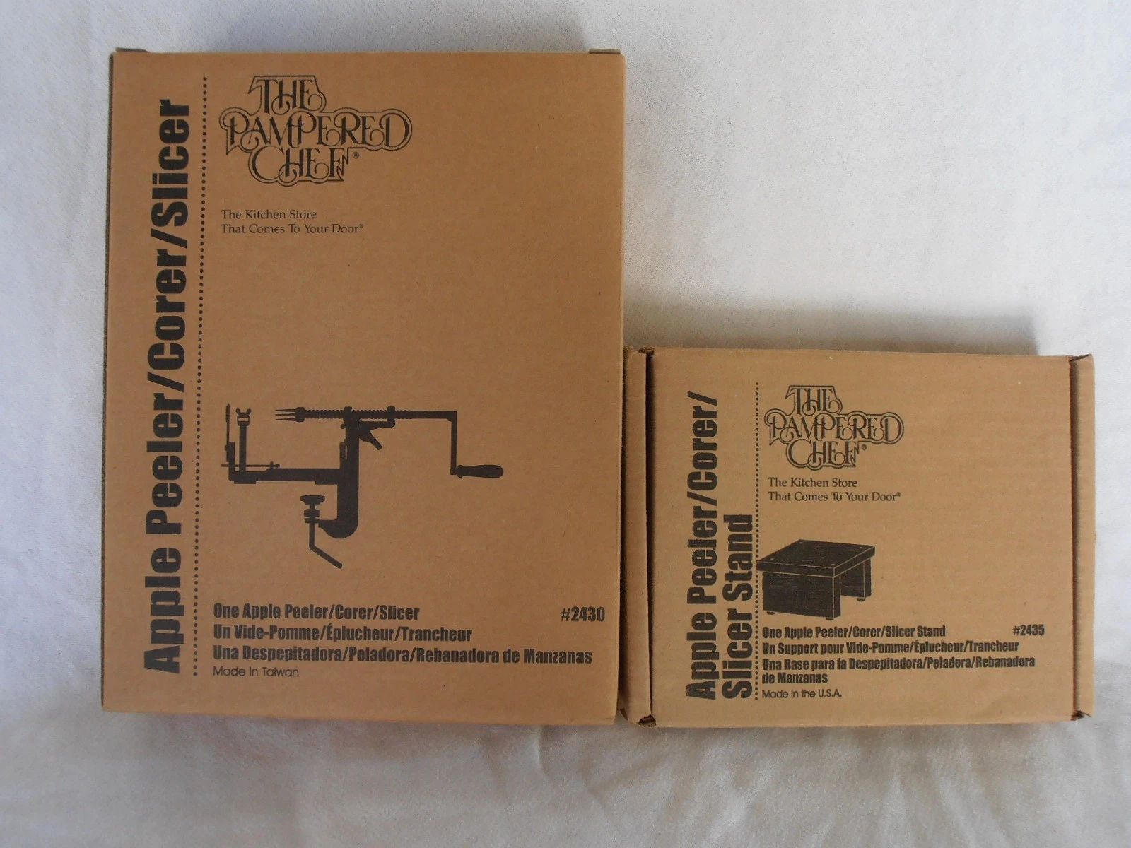 New in Box Pampered Chef Apple Peeler Corer Slicer #2430 & Stand #2435
Opens in a new window or tab