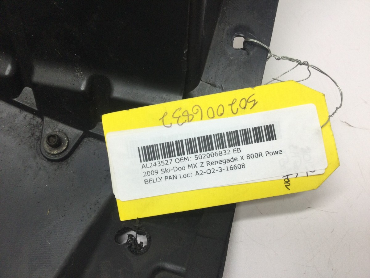 売却済み　
希少　Parker デュオフォールド　プレステージ　ブルーシェブロンGT Ski-Doo Left Belly Pan Body Panel 502006832 GSX MXZ Summit