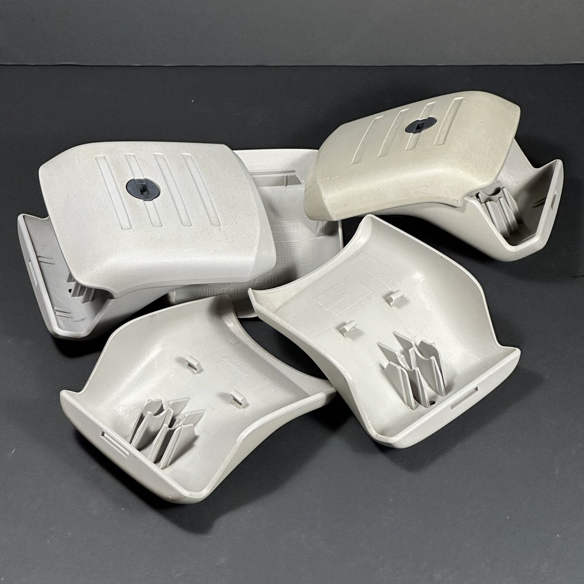 Volvo 03-14 XC90 P2 Load Carrier Grey End Cap Pieces