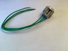 Turn Signal Head Light Connector Pigtail For 2004-06 Pontiac GTO 3-wire