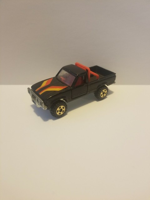 tomica toyota hilux