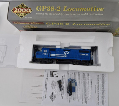 BRAWA Life-Like Proto 2000 GP38-2 Lokomotive CR#7966 Spur H0 Item30780 OVP,DCC