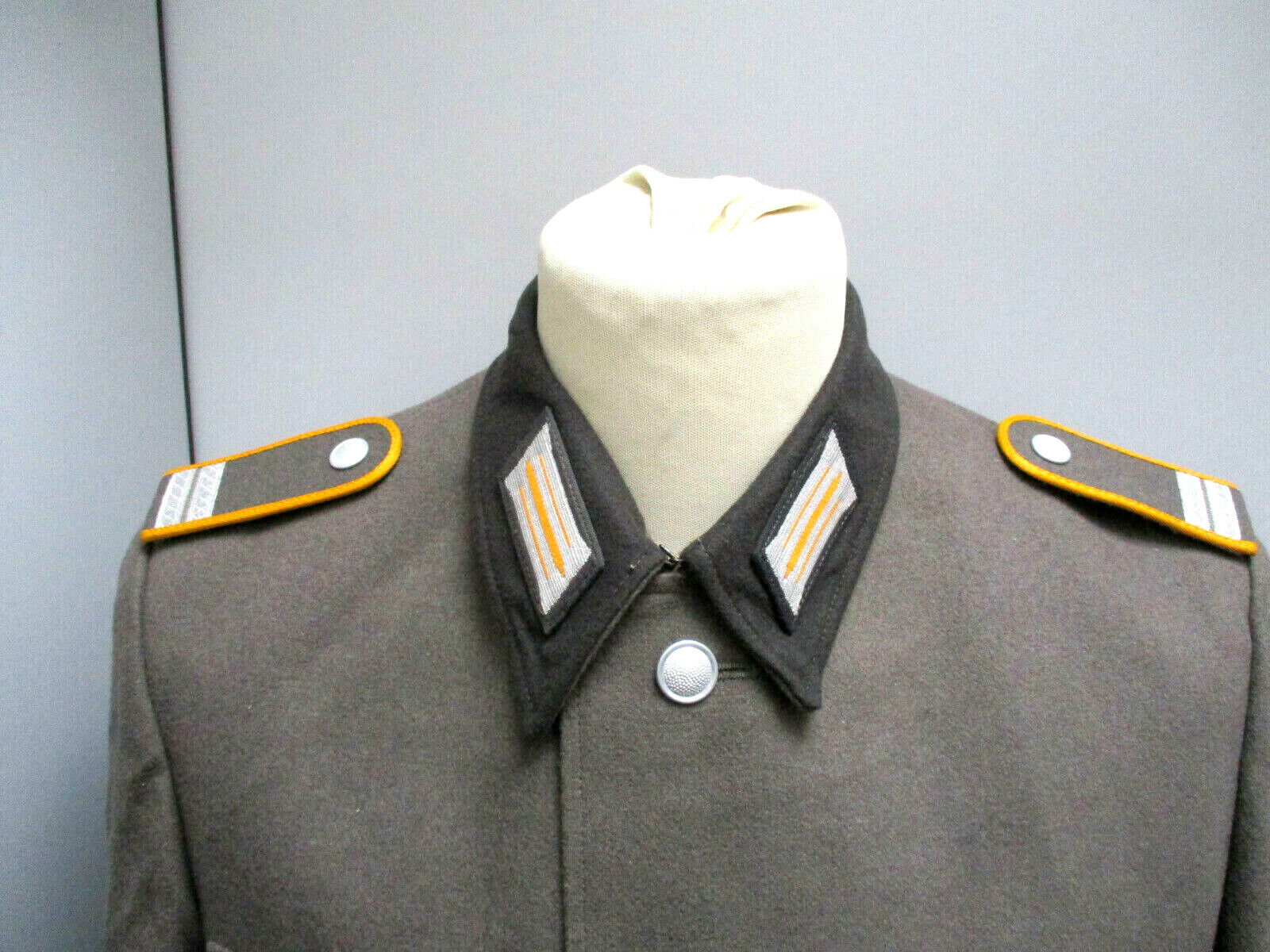Details zu  Uniform m. dunklen Kragen um 1973 gestempelt L Stabsgefreiter Nachrichtendienst Im Inland beliebt