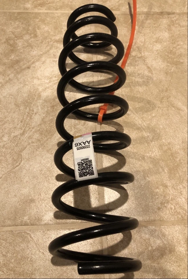 Cadillac Ct6 3.6 mola helicoidal traseira direita/esquerda GM Parts 23290925 serve de 2016 a 2018 - Imagem 2 de 4