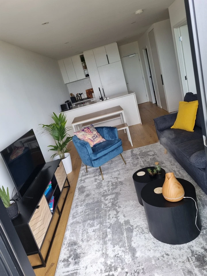 Ovela Pizzola TV/Entertainment Unit - image 3 of 4