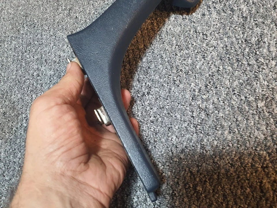 BMW E24 628CSi 633CSi 635CSi pasajero puerta derecha tirador interior manija de agarre azul Foto 4 de 4